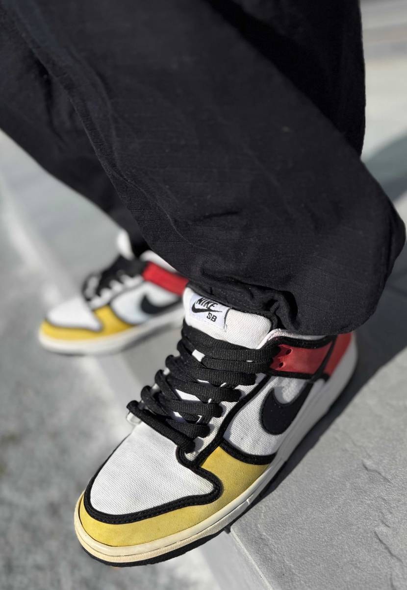 明けましておめでとう御座います🎍
新年一発目はモンドリアン😆
カラーリングも