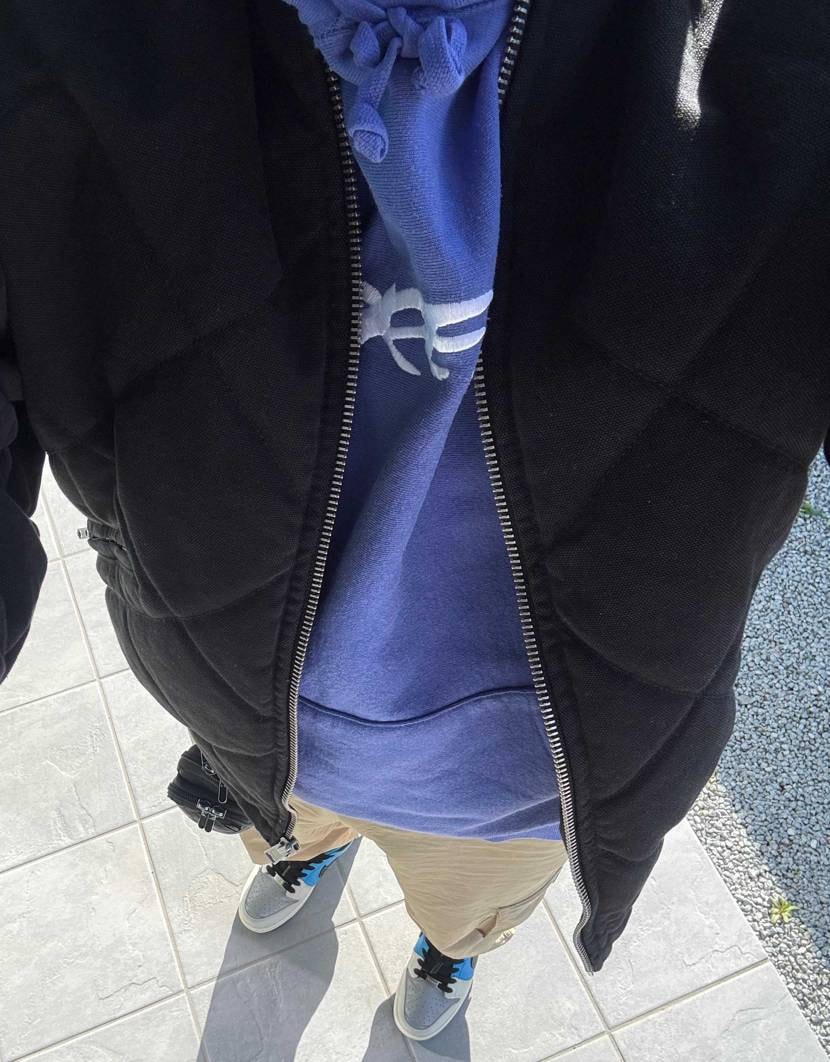 今日も暖かいいい気候☀️
そんな足元はinstant👟
