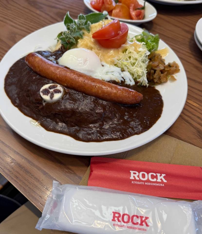 今日も暖かいいい気候☀️
そんな足元はinstant👟
