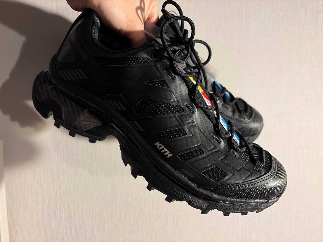 話題にあがってませんが届きました
クイックレースに替えるか悩みます😕