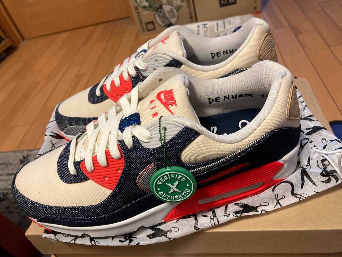 stockXより先ほど到着
ヤマトさん元旦から配達ありがとう。
関税も取られ