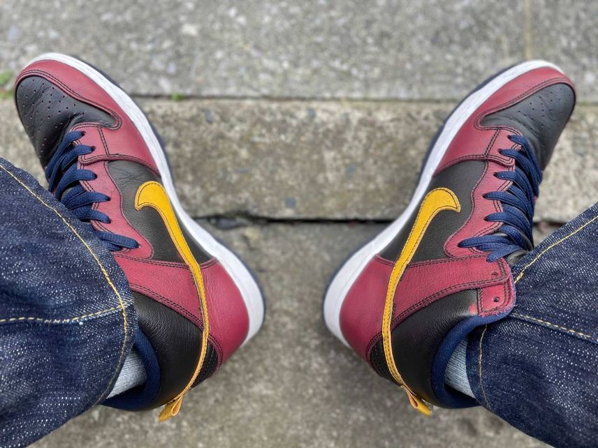 本日はDUNK SB HIGH NBA CAVS
購入後履く前に気に入ったカラ