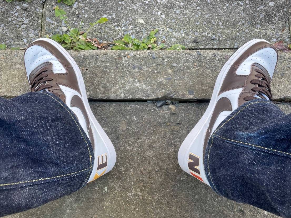 そろそろ涼しくなってくるので夏のスニーカーを衣替えで秋仕様に変えていきます。
