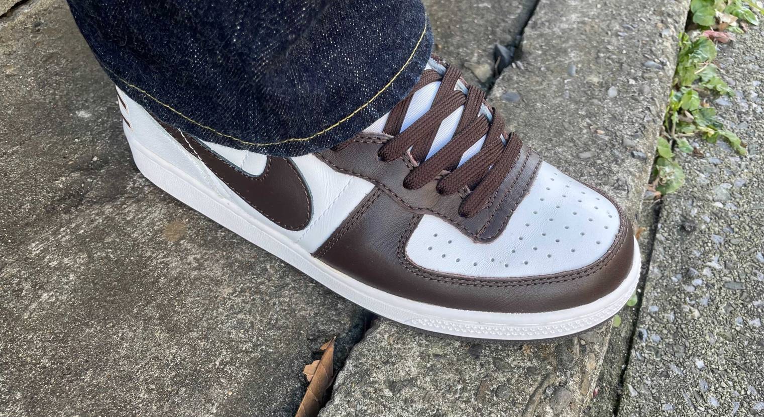 そろそろ涼しくなってくるので夏のスニーカーを衣替えで秋仕様に