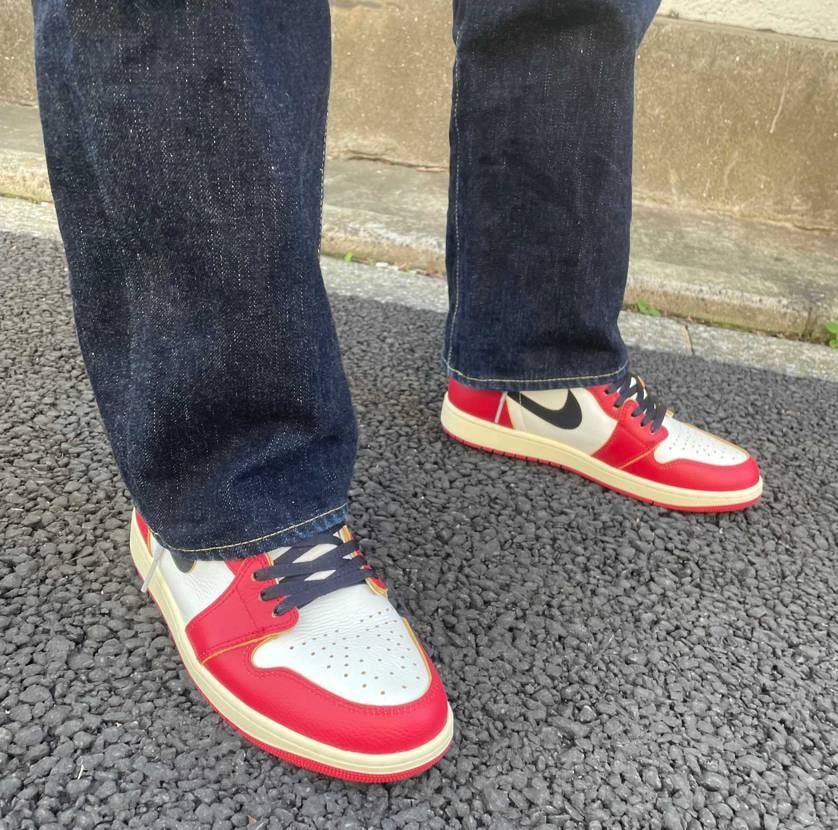 一昨日はユニオンジョーダン1を初おろし🎉
ロスト&ファウンドは白紐で履いている