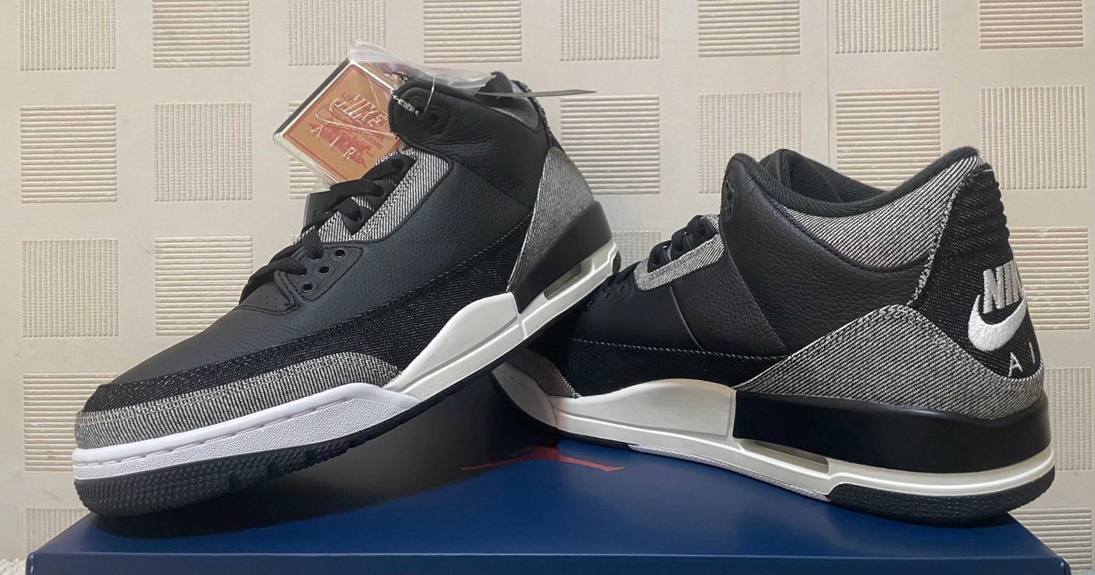 今年の初購入が2月下旬になるとは自分でも驚きました
個人的には黒の方が好みです