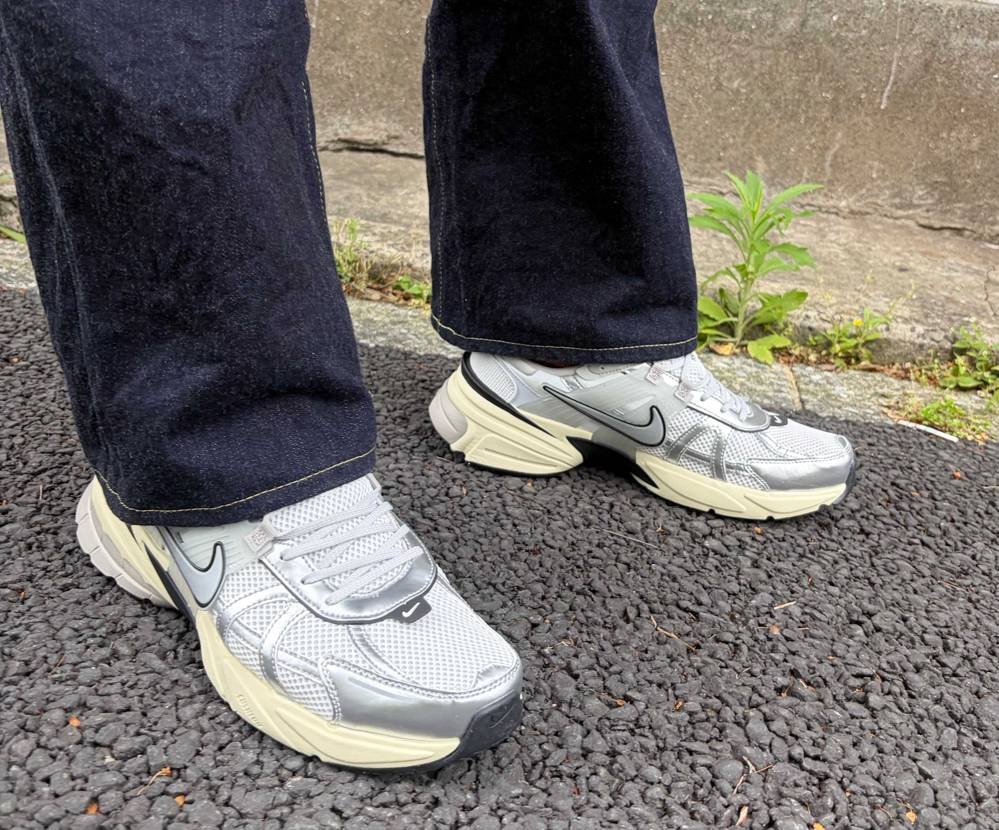 日中は暖かい日が多いのでメッシュの👟を履きたい気分
数日前にV2K RUNを初