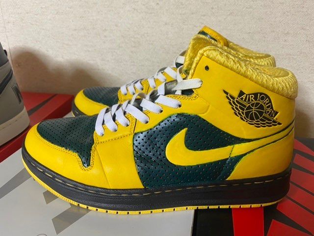 サイドと甲から吐き口までダークグリーンで色付けして
今は亡