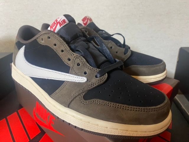 スニダンからtravis airjordan 1 low到着。ボーナスでいきまし