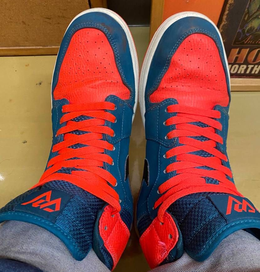 本日はAIR JORDAN 1 RETRO HIGH RW