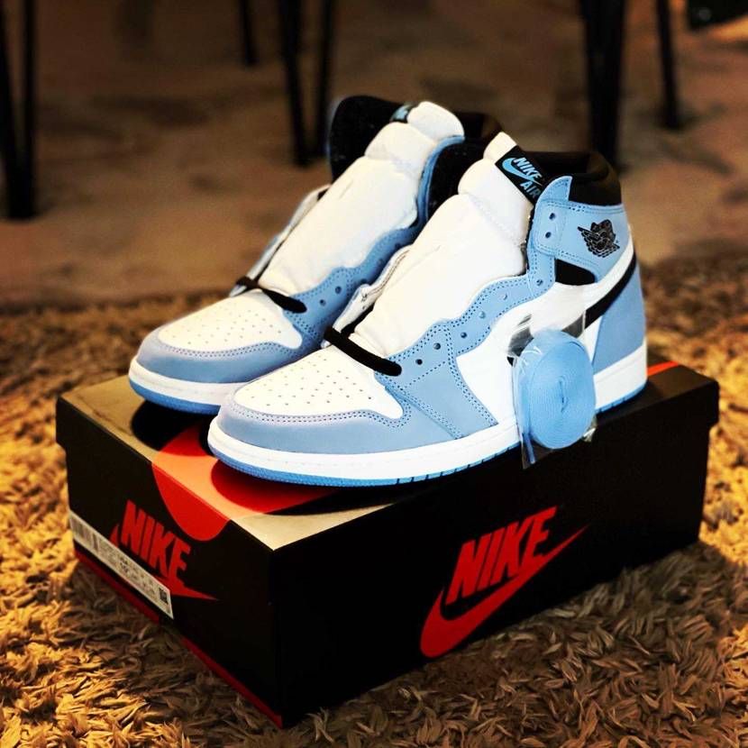 なんとかNIKEから到着😂配送業者の手違いでかなり遅れました😤
しかしながらイ