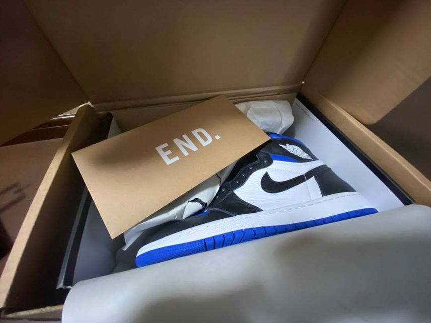END.から届きました〜
snkrsでも当たってしまったT T
一生分の運使