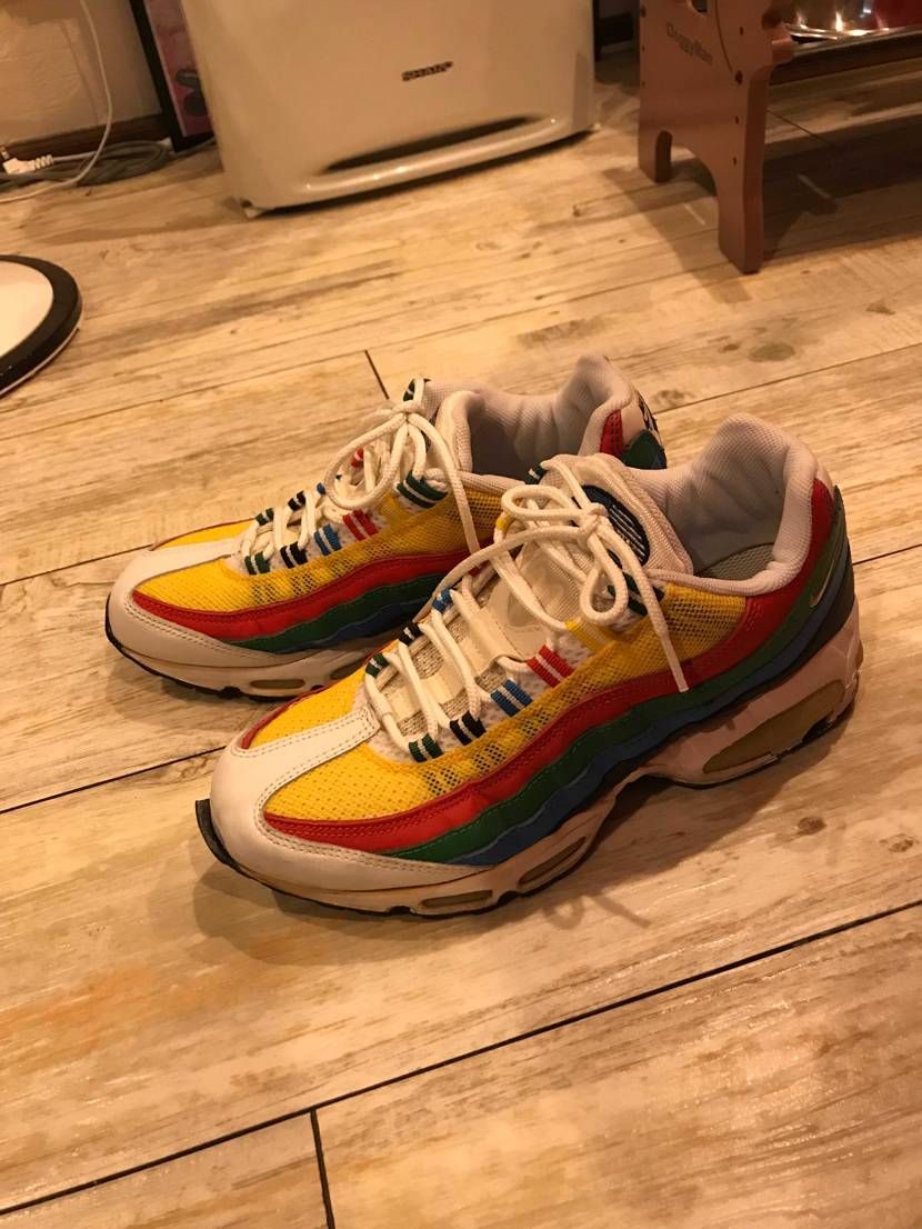 AIR MAX 95　"RAINBOW"（2004）

すっかり加水分解して