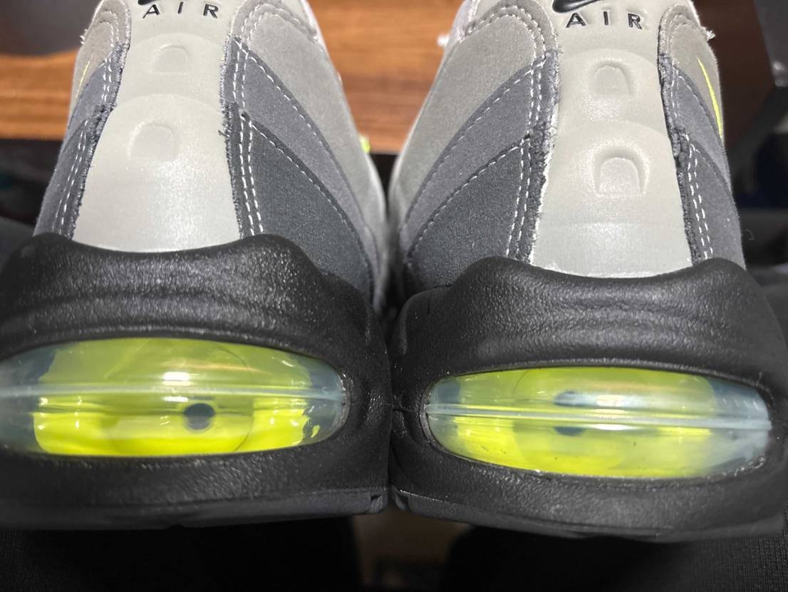 ありがとうNIKE😙

にしても君ビジブルエア片方くすみ