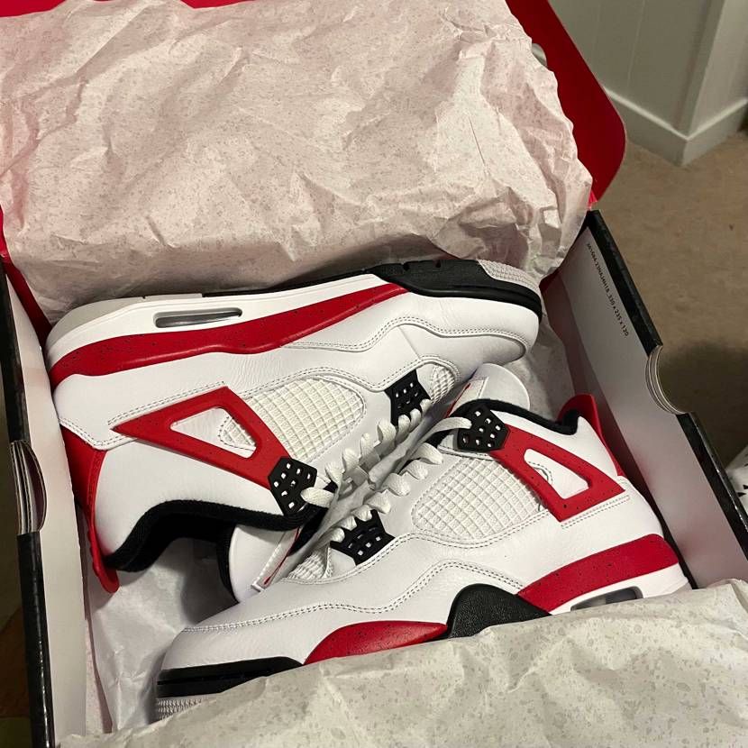 バンクーバーのNIKEふらっと寄ったらまさかの発見、、笑
即買いしてしまった。