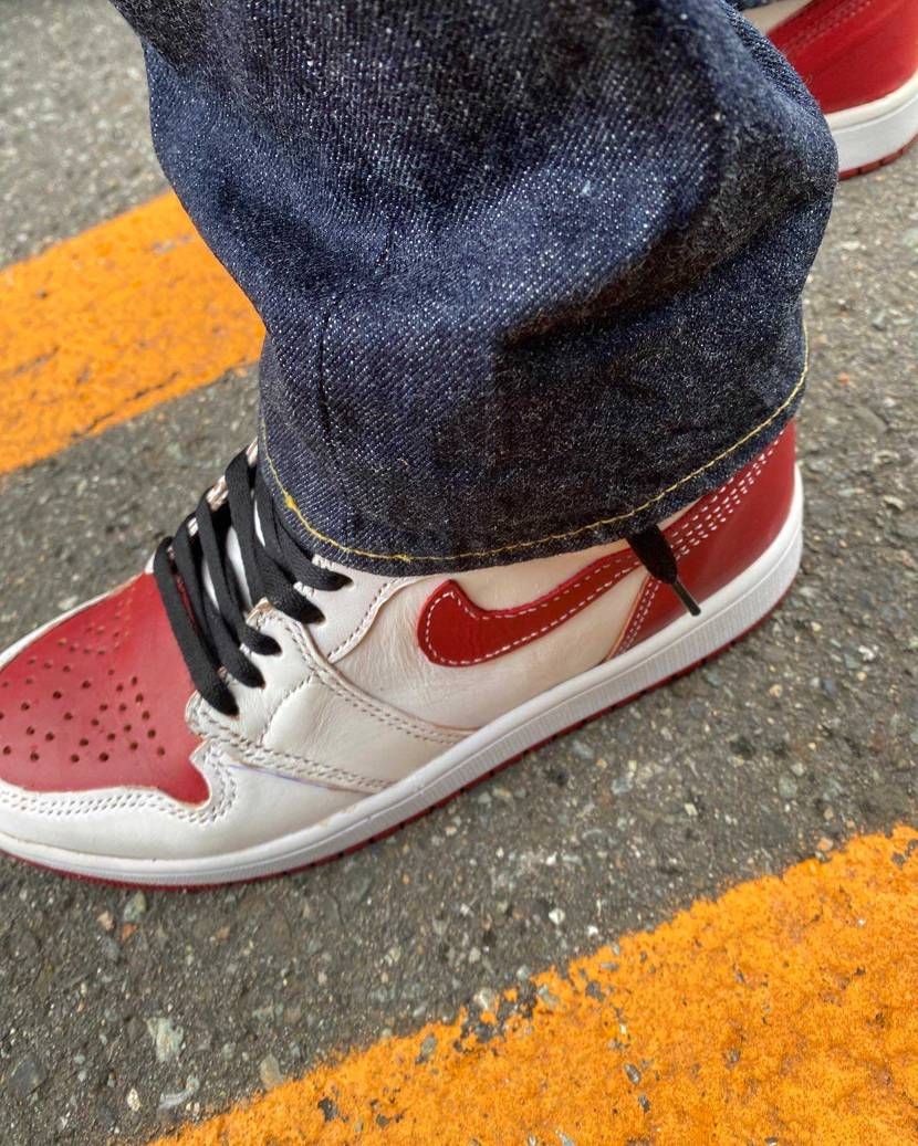次トラヴィス作りたいから逆Swooshとポケットのパターンデータ化してくれメンス