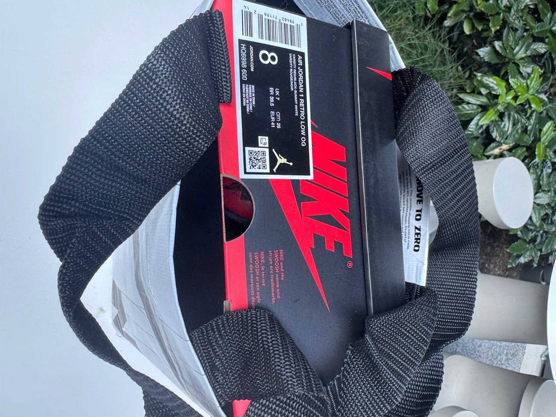 Nike梅田
普通に買えた
普通にディスプレイされていました