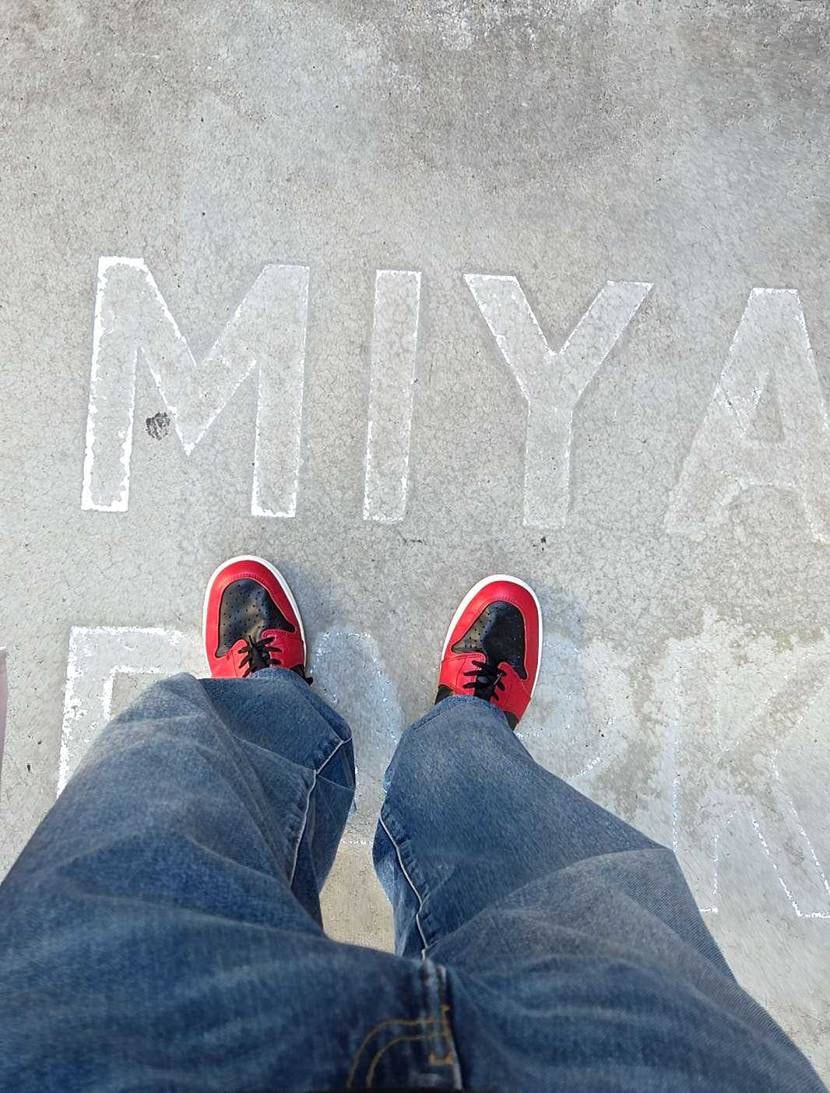 今年1発目、何を履こうかより何処で撮ろうかを悩みました🤣🤣　　
ドュルンドュル