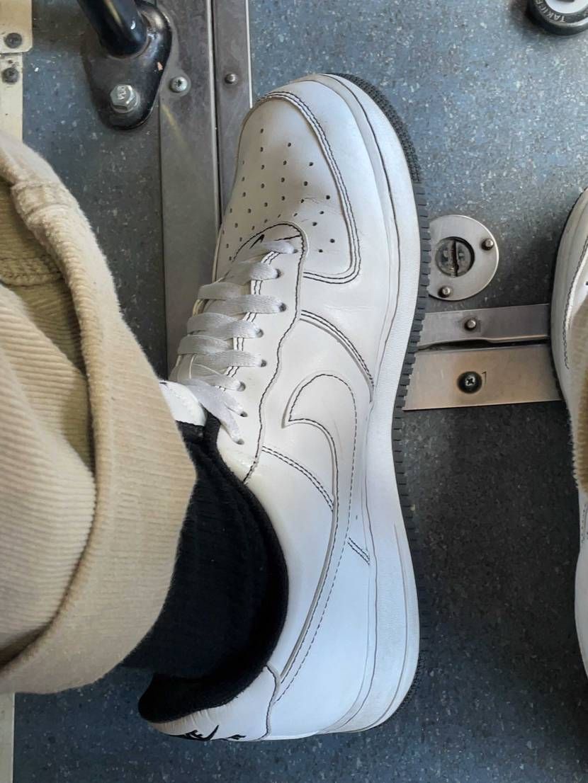 黒ステッチのAF1ってスニダンで販売されてますか？
わかる人教えていただければ