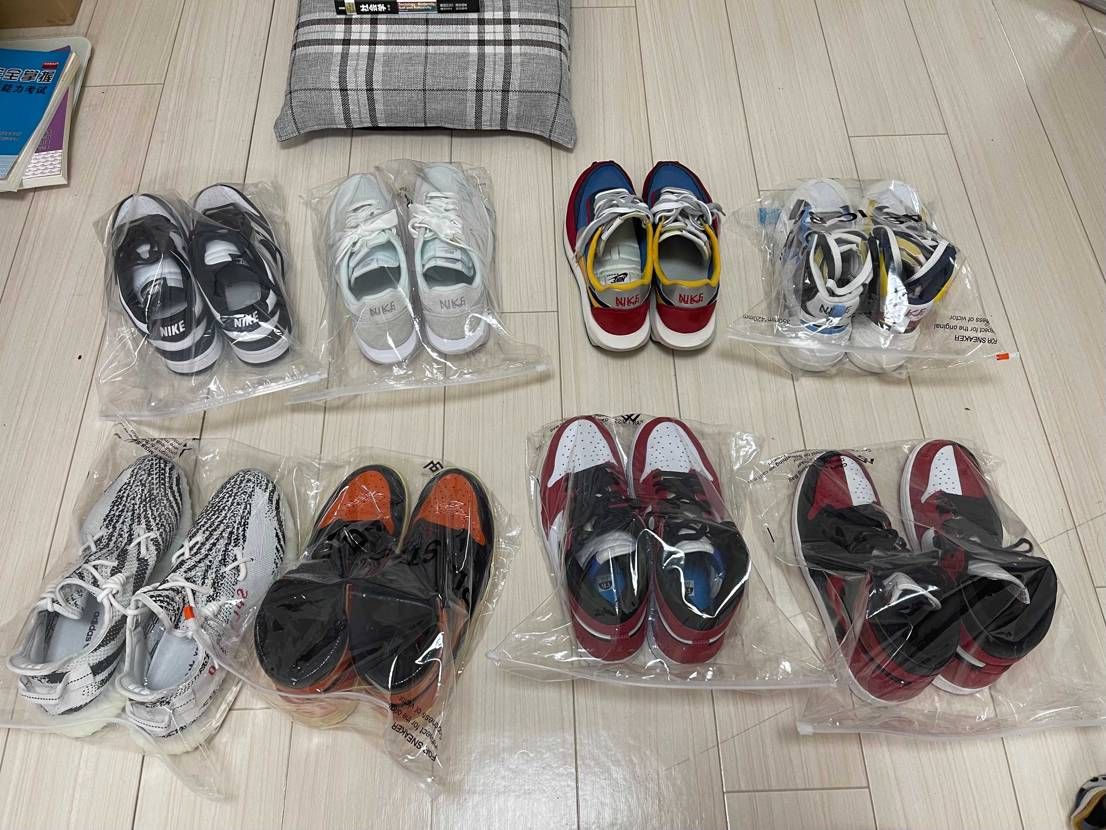 スニーカーになって3年間に9足しか持ってないですが.......
ちゃんと自力