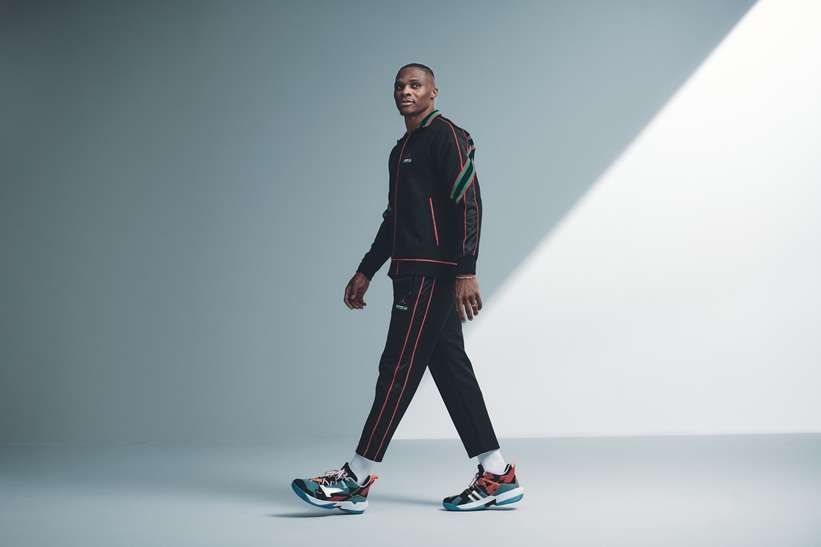 ウェストブルックはそんなに好きやないけど、AJ1Midみたい