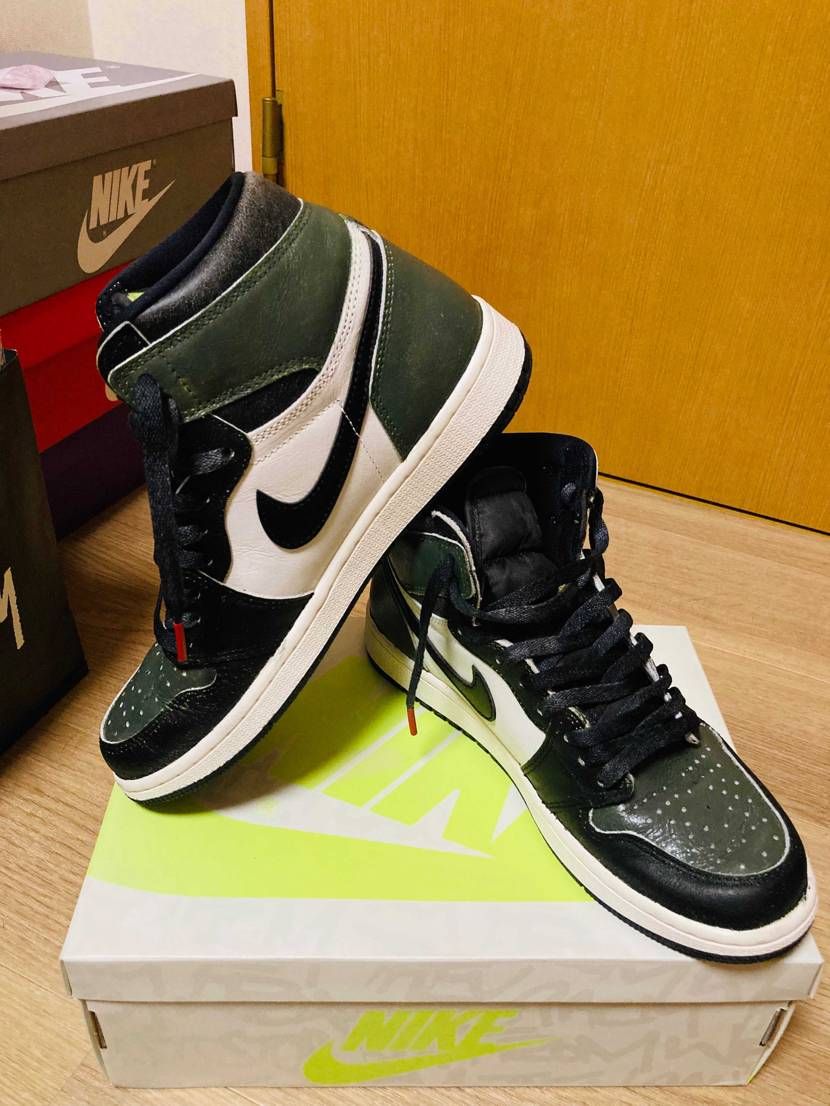 カーキのAJ1あればな〜と思い、塗っちゃいました!
遠くから見たらええ感じです