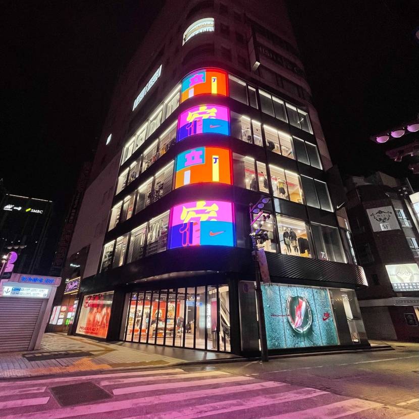 みんな、
SNSに騙されるな！
並びなんて誰もいないから