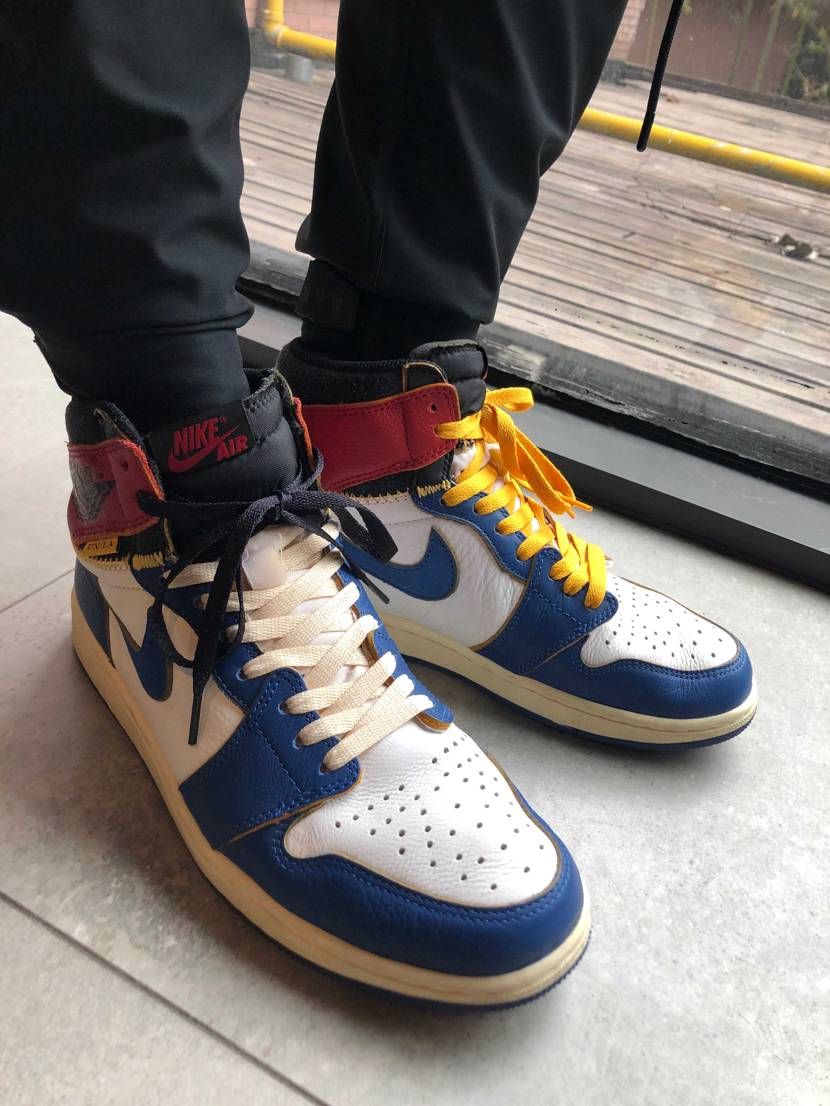 20200119
本日のスニーカー。
NIKE AIR JORDAN 1 R