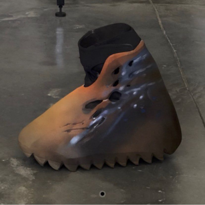 カニエが行き着く先が俺には見えたぞ…