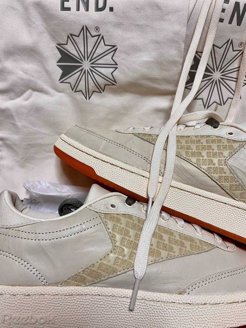 reebokの終わりを示唆する？w名作届きました(^^)
思ってたより茶色くな