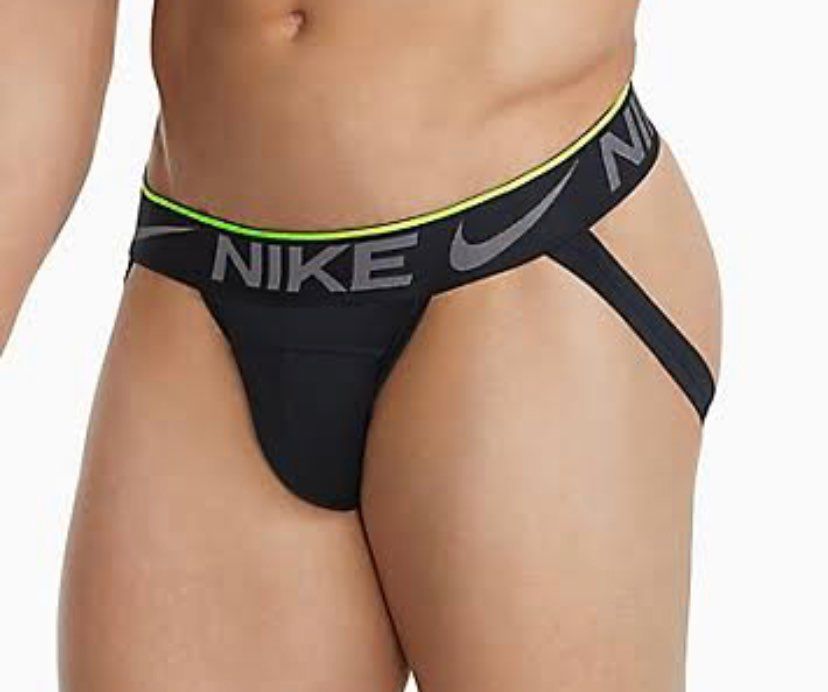 NIKEしか目に入らない友人の誕生日プレゼントにいかがでしょうか？
Nike 