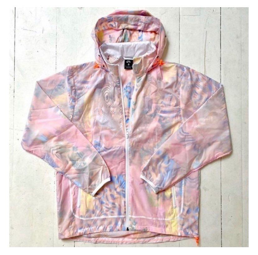 コレってどうゆう事かわかる方いますか？リバーシブル？でもなさ