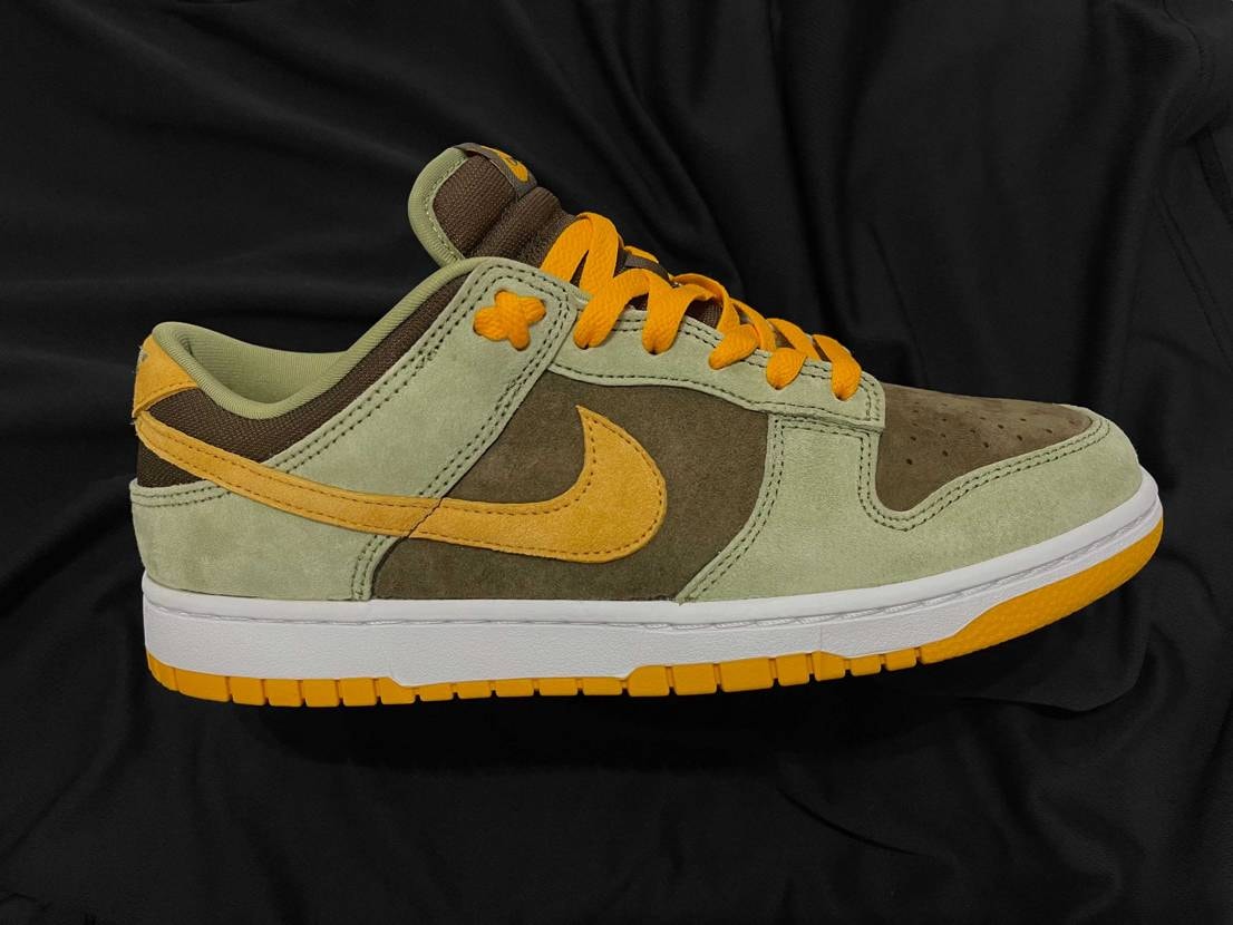 まだまだ終わらないDUNK 
実物良し。
質感たまりませんね🤩👍
ガシガシ