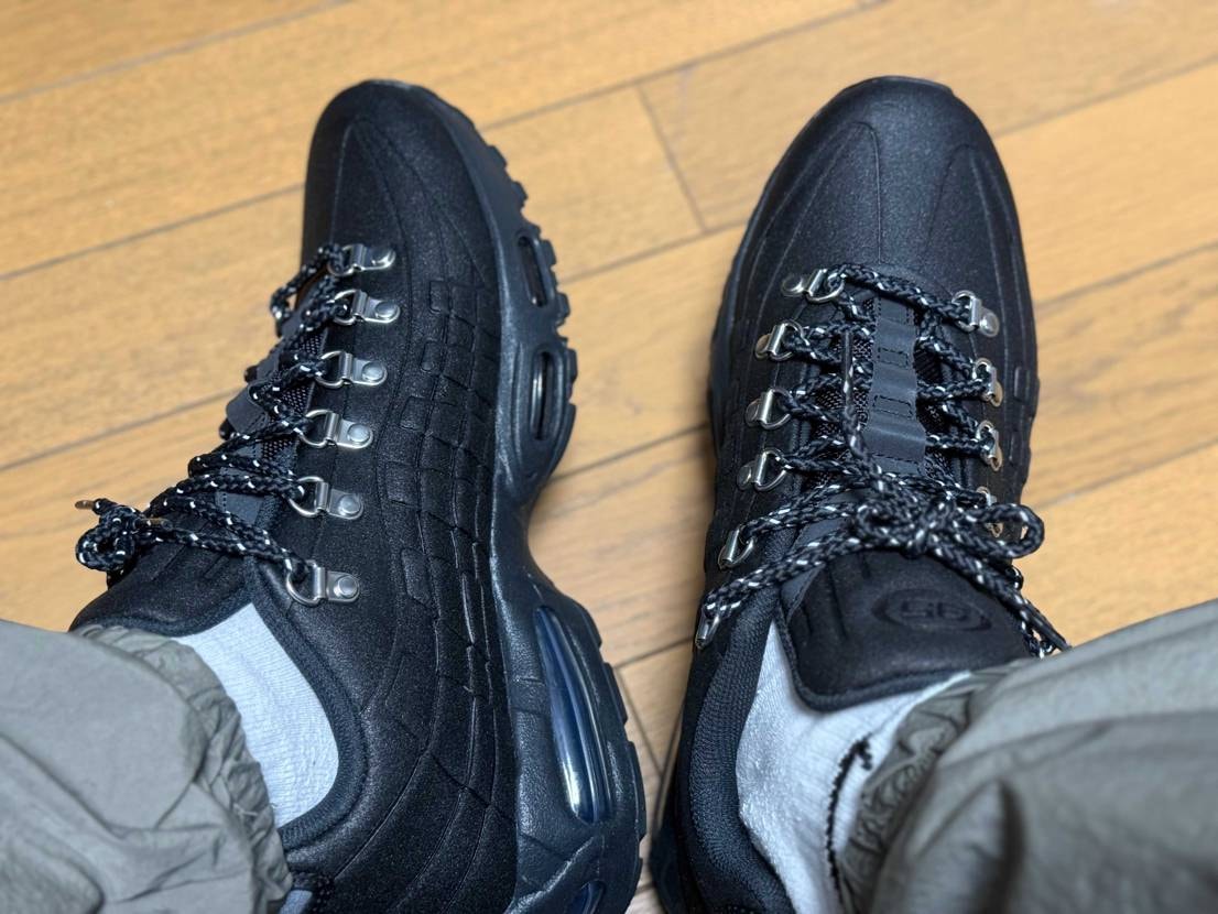 爆量との噂を信じてイエローグラデ2足は手に入る予定が1足しか