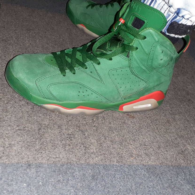 Travis force 1s
楽しみです！！

最近Gatorade履きすぎ案