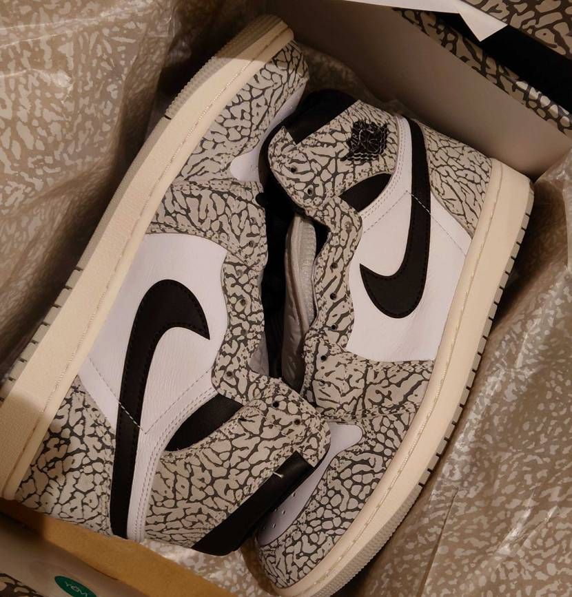 Size?から到着😀
ダンボール梱包、謎の白テープなし、箱つぶれ無し、関税手数