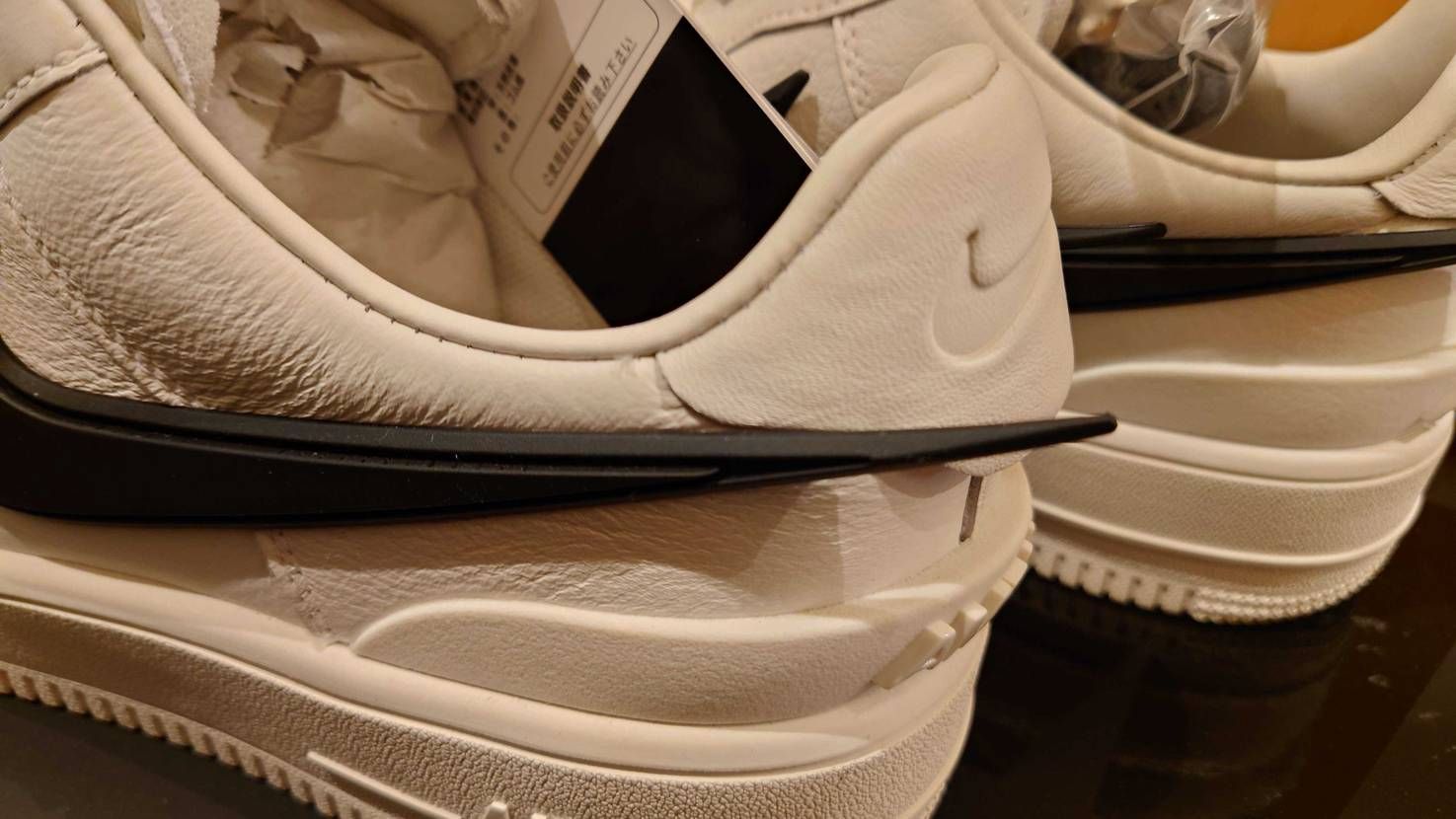 確かに高いだけあるのかなぁ🤔
革の質感が他のAF1より良く