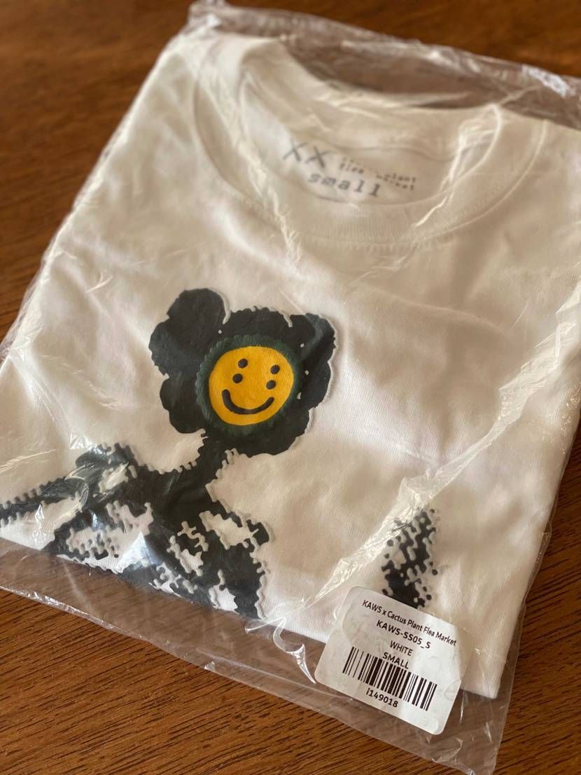 さっきKAWS×CPFMコラボT届きました✨

Cactus Jackなんか