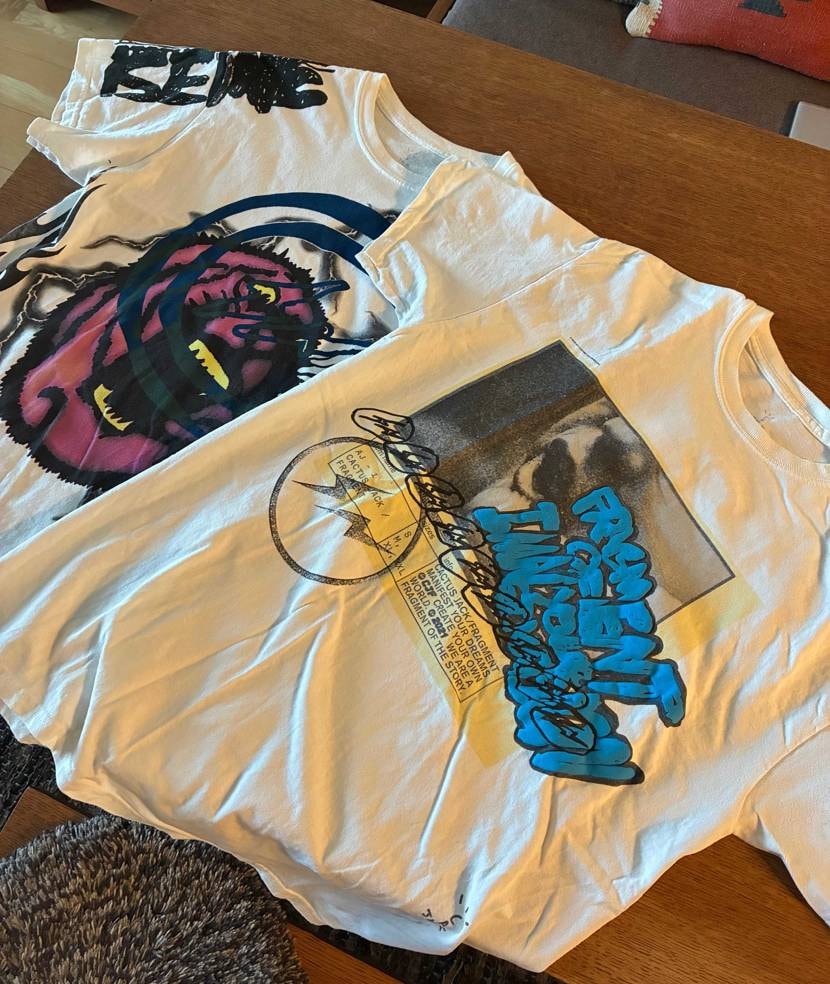 クッタクタで汚ちゃないTどれ着てこーか迷ってるこのわちわちした感覚、、なんか久し