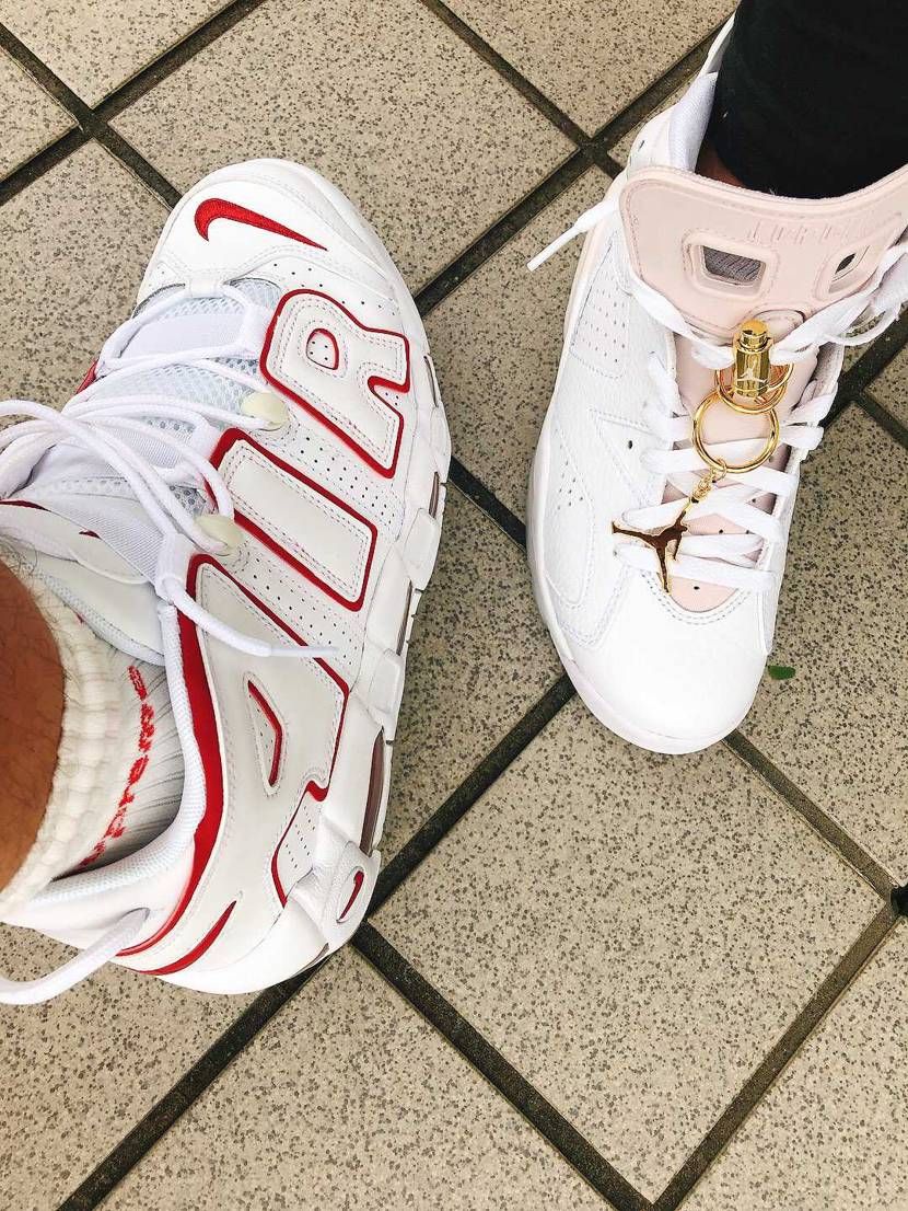 嫁とお出かけ！
モアテン白&ジョーダン6ゴールドフープス
嫁に何足シューズ集