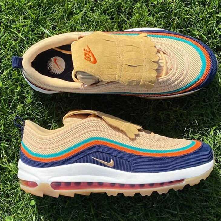 えっちな人！このスニーカーの品番教えてください！