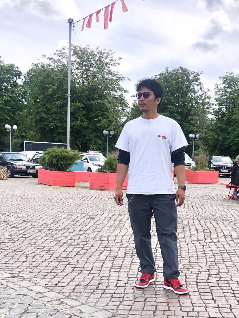 流行りのバーシティレッド
おとうちゃんに頼まれて、子供が写真撮るの上手くなって