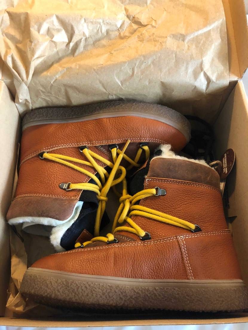 昨日はチビたちの冬用クツをゲット。探してたの見つかってよかったー
そして今日は