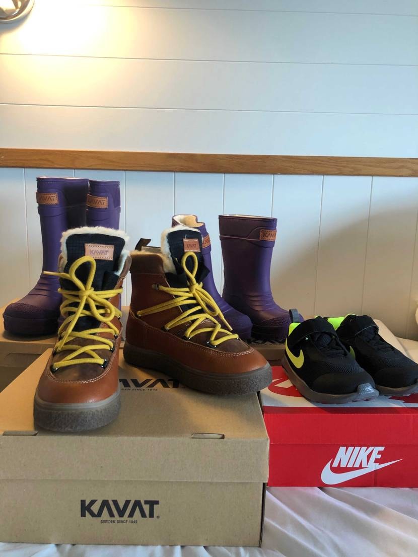 昨日はチビたちの冬用クツをゲット。探してたの見つかってよかっ