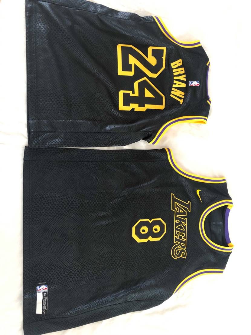 子ども用のが届いてとりあえず着てみたけど、あれ？
子ども用