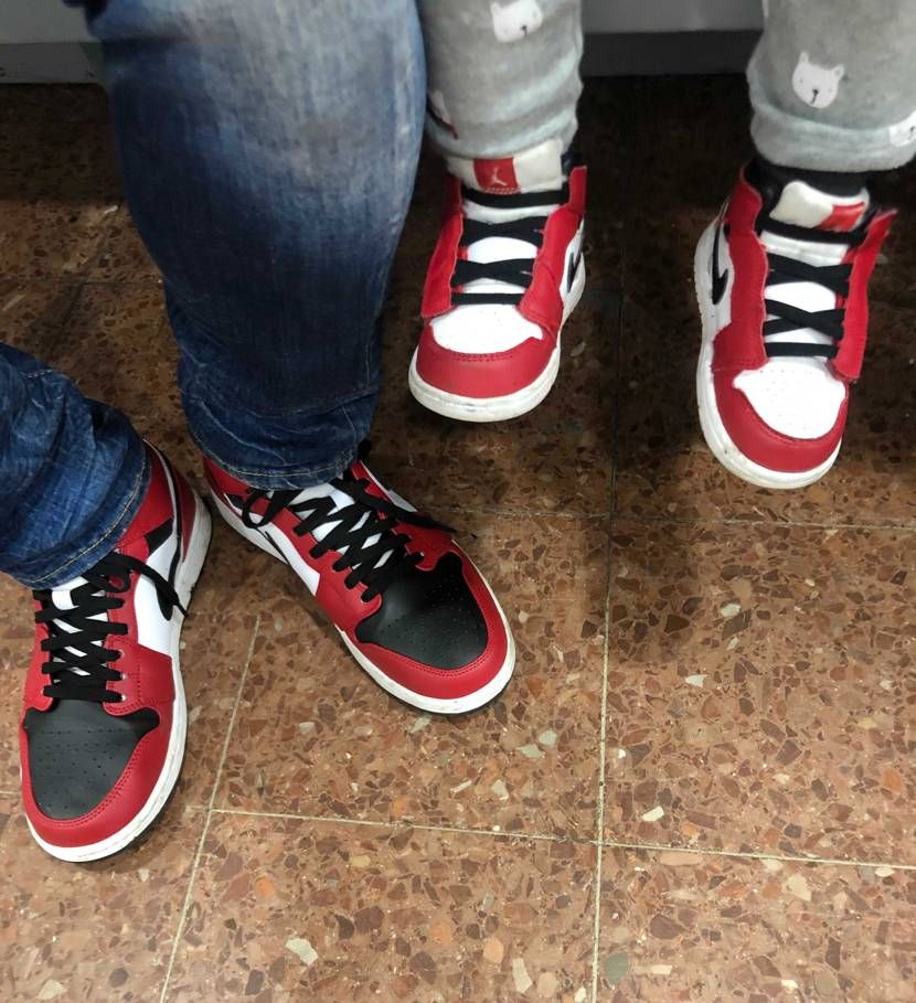 二人とも有名スニーカーじゃなくて、ちょっと惜しいやつです😊