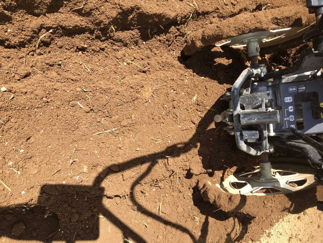 一垢で耕して耕して耕して…。
まだ見ぬ実りを求め、耕して耕して耕して…。
耕