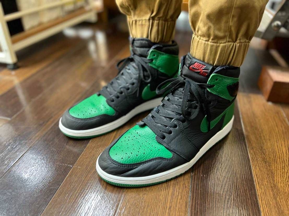 天気も良いし、家族サービス。
シワ皮のAJ1…。シワすぎ🤣
iPhone13