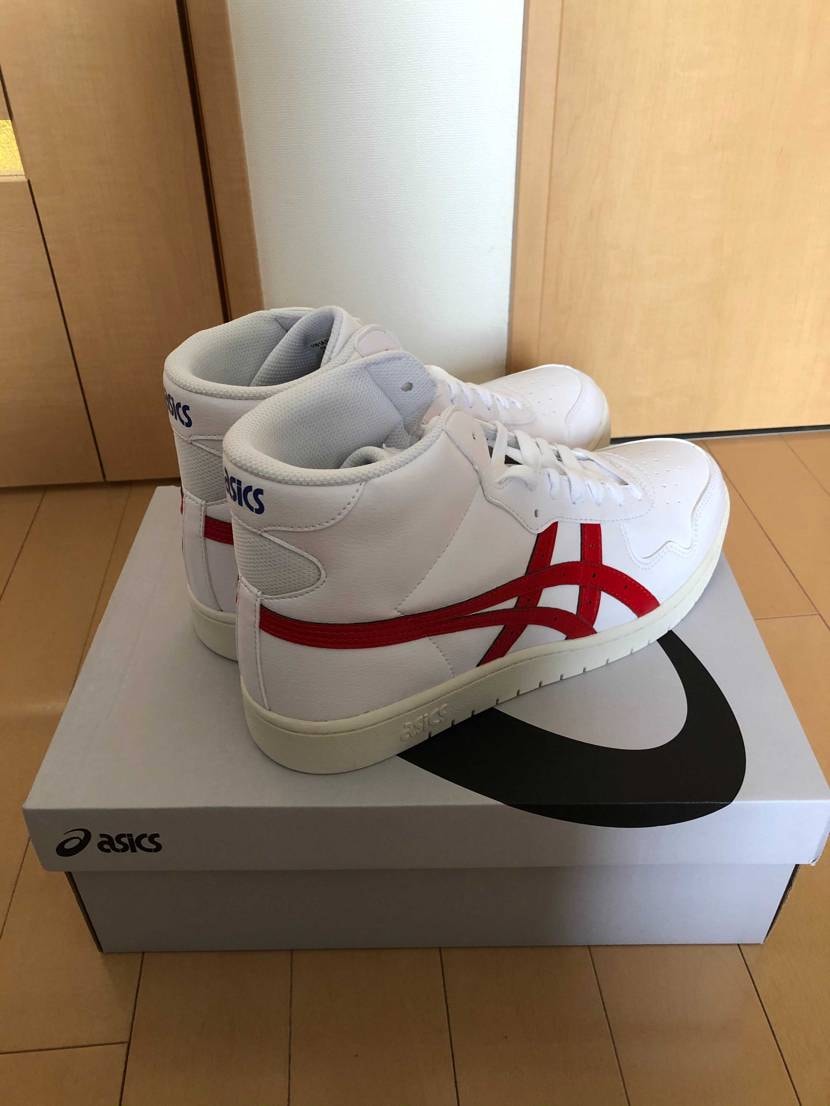 朝から到着
98足目はasics japan L
日本人なら持っとかないとね