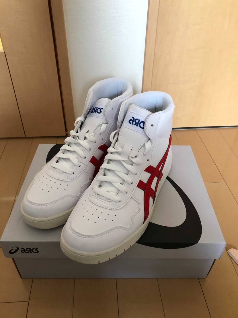 朝から到着
98足目はasics japan L
日本人